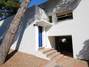 Casa individual con jardín a 100m de la playa de la Farella, cerca del centro del Port de Llançà - HISP-228-413